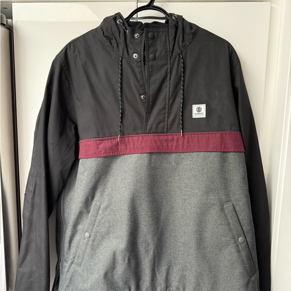 Element Colorblock Hooded Pullover Jacket in Black, Gray & Burgundy